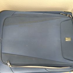 1 wheel Semi-broken -  Maxlite® 5 25" Medium Check-In Expandable Spinner - ENSIGN BLUE × 1"