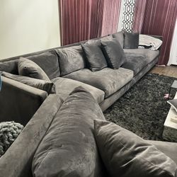 Grey Sectional With Movable Chaise Piece 