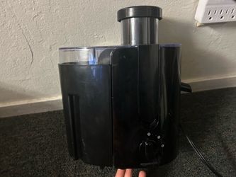 Amazon Basics Wide-Mouth, 2-Speed Centrifugal Juicer