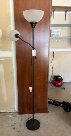 Floor lamp