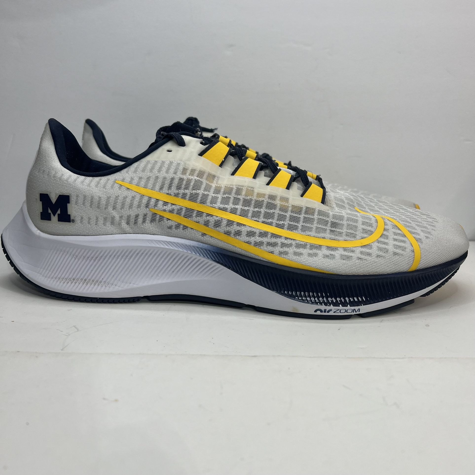 Nike Air Zoom Pegasus 37 Michigan Wolverines Athletic Sneakers Shoes
