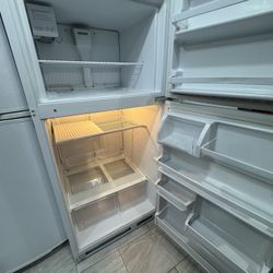 Whirlpool Refrigerator 66Hx30W