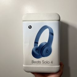 Beats Solo 4s