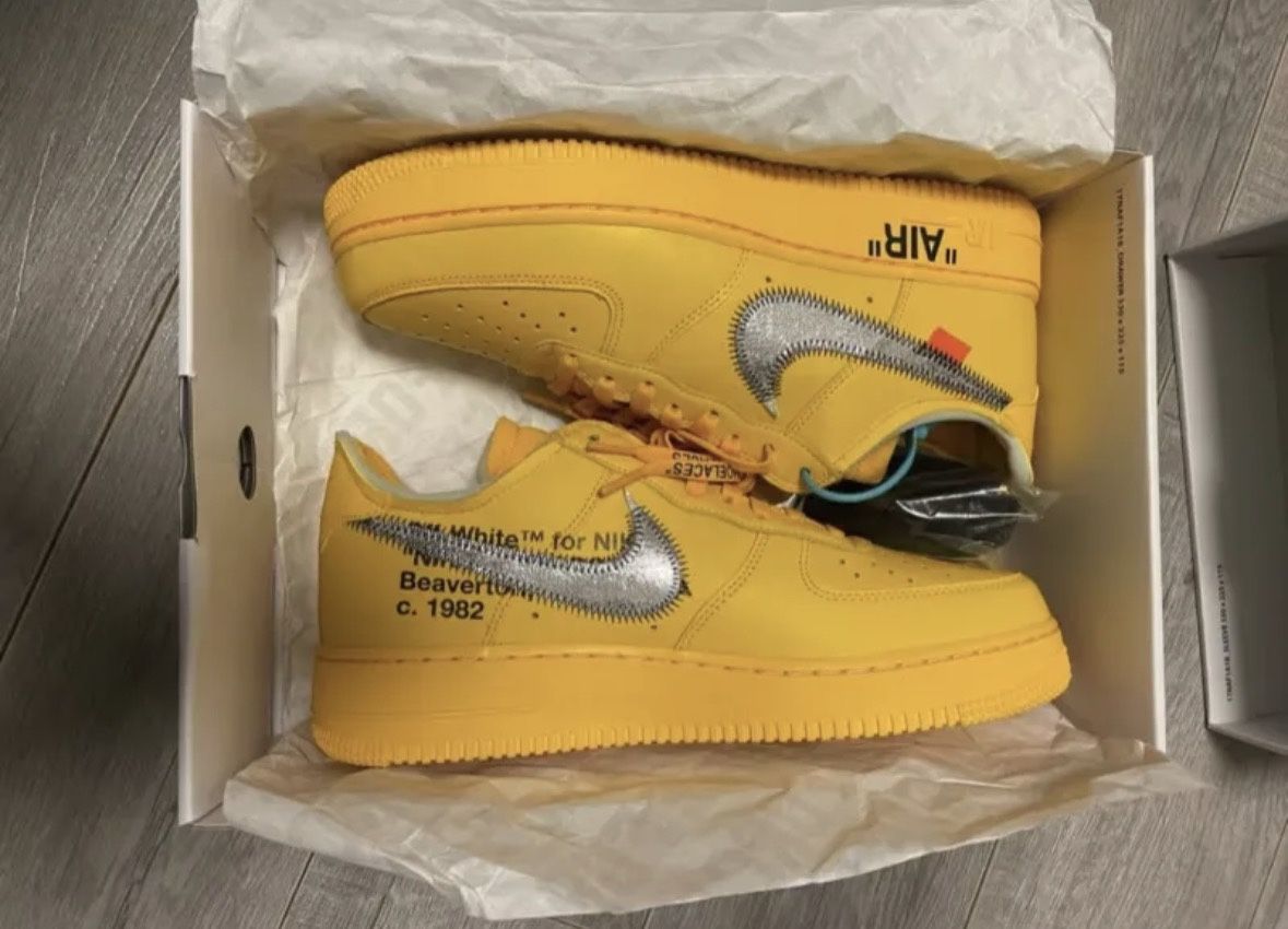 Yellow Off White Air Force’s Size 9