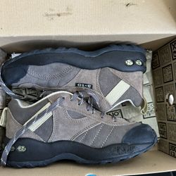 Women’s Hiking Boots