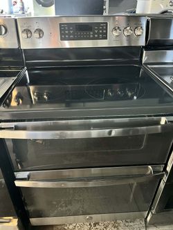 GE - 30" Wide 5 Elements 6.6 Cu. Ft. Slide-In Double Oven