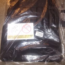 Nissan Kicks Floor Mats 4 PCs. 
