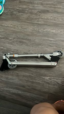 Razor scooter