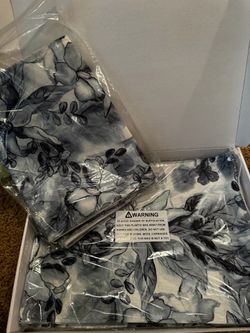 New table runner and placemats