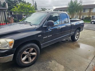 5200 or obo 2007 dodge ram 1500 big horn w 4.7l engine 221k miles