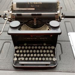 Vintage 1938 LC Smith Corona Super Speed Typewriter 