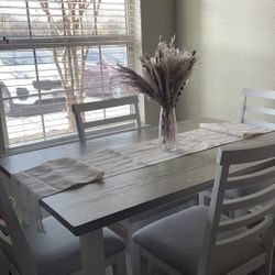 LIKE NEW TABLE NEED GONE ASAP! 