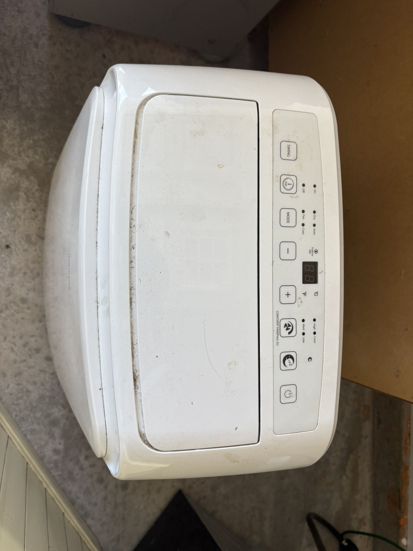 Insignia Window Unit AC/ Humidifier