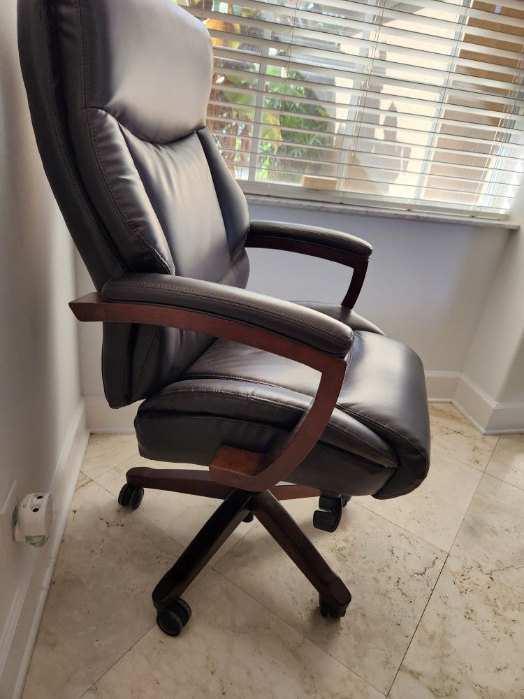 Thomasville® Edinger Ergonomic Bonded Leather Big Tall High Back