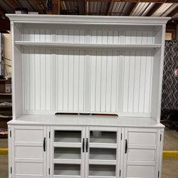 Brand new !! SHOREHAM - EFFORTLESS WHITE 76" TV CONSOLE WITH HUTCH