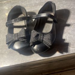 Girls Black Dress Shoes.