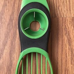 3-in-1 Avocado Slicer 