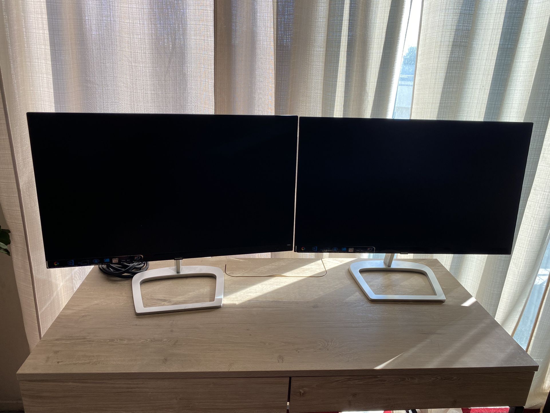 2x New Philips 27” Computer Monitors 