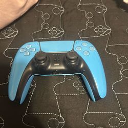 Playstation 5 dualsense controller blue