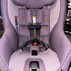 Nuna RAVA Convertible Car Seat - Like New!