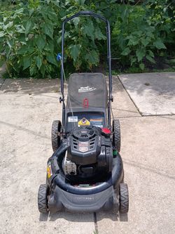 PUSH CRAFTSMAN MOWER.