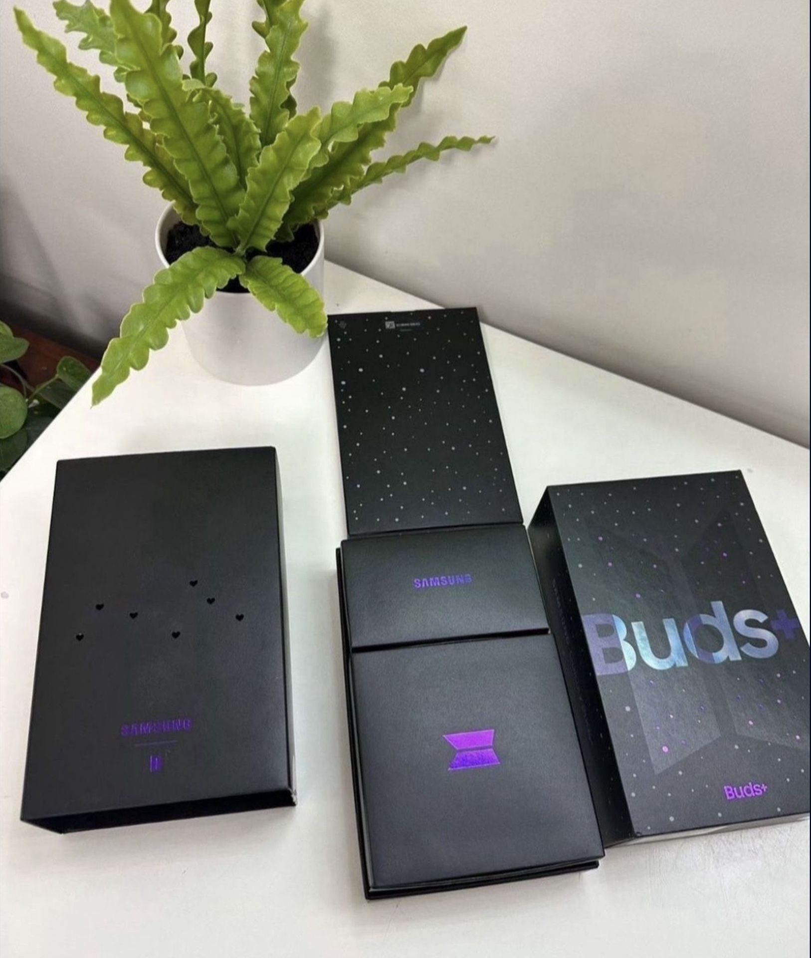 Headphones Samsung Galaxy Buds+ Edition BTS AKG