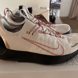 Brand New Rose Gold Nike Free RN