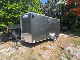 Enclosed trailer6x14 "2025" Mint Condition 1owner ,pulls amazing 6"3 hight interior, clean title " in hand ✋️ READ DESCRIPTION FIRST, LEA PRIMERO.