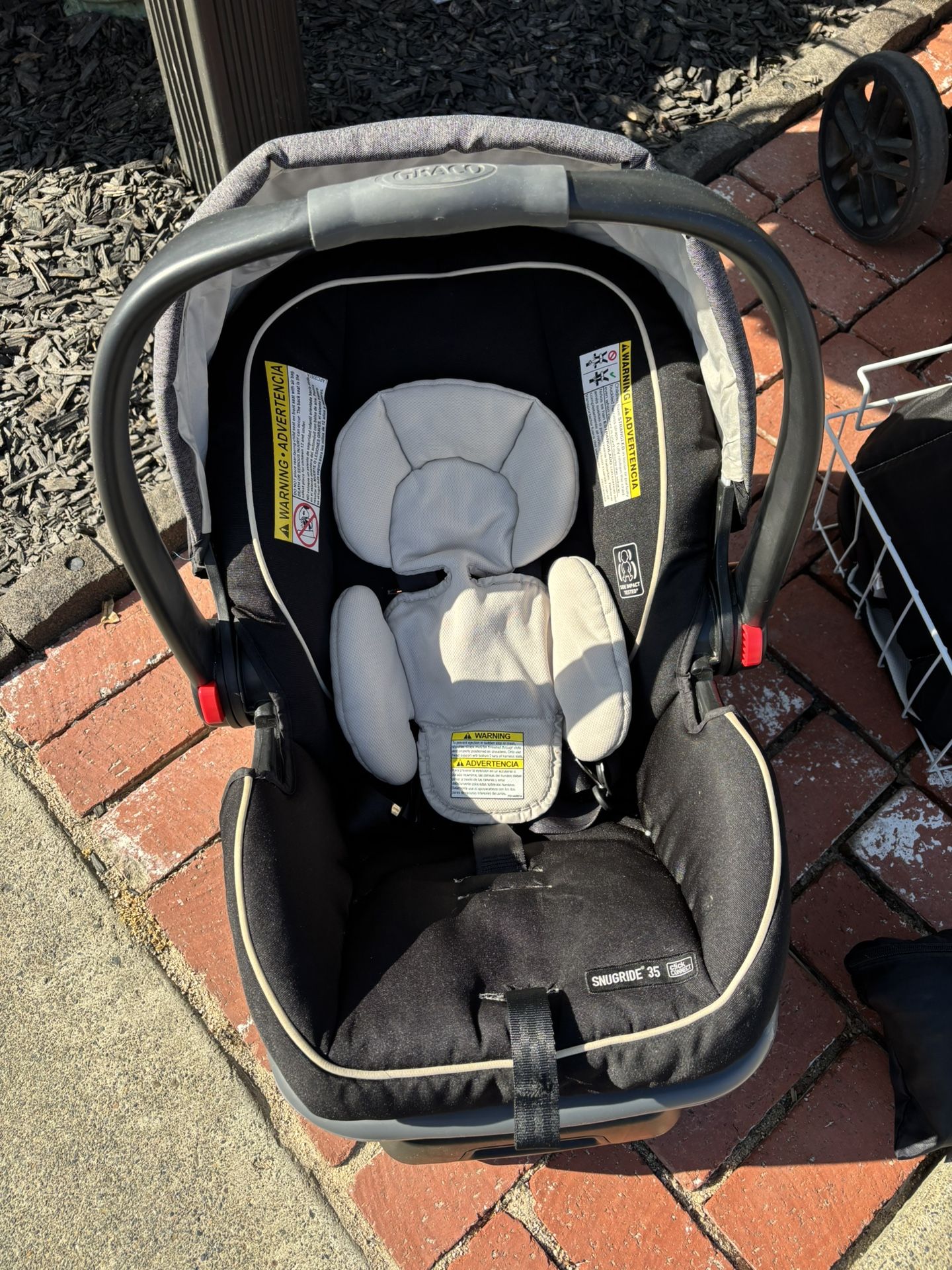 Graco Newborn/infant Car Seat