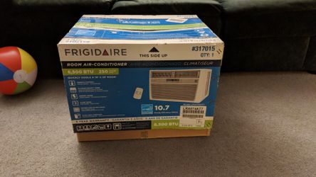 Frigidaire air conditioner 6500 BTU 250 sq ft