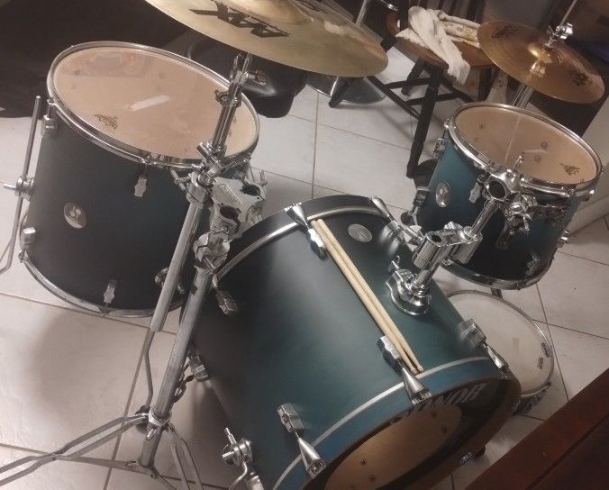 Sonor Force 2005 Like New Solid Birch 4 Pc Drum Set Includes Cymbals, Stands, Iron Cobra Dpedals,&Throne