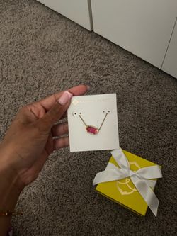 Kendra Scott Necklace