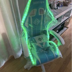 Massage Gaming chair come with led light