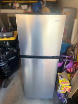 Vissani 10.1 cu. ft. Top Freezer Refrigerator in Stainless Silver Garage Ready, Energy Star Certified