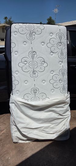 Twin mattress