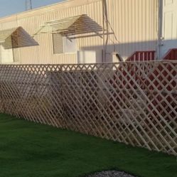 EXELENTES Rejillas Para Patio Y Jardín  Miden 4x8 Pies Con Marco Muy Resistentes. Entregamos A Domicilio  Ordene Usted Las Suyas. Estamos En El Centro