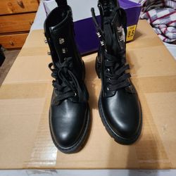 Black Boots For Women Size 8.5