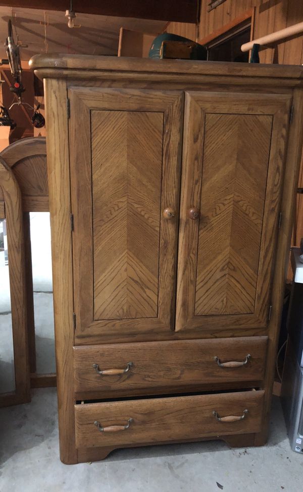 Solid Oak Armoire Dresser Night Stand Mirrors Set For In Boise Solid Oak Armoire Dresser Night Stand Mirrors Set Boise