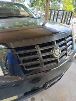 Cadillac Escalade and EXT Front Grill Blacked Out 2007-2013.