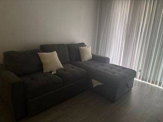 Couch pull out