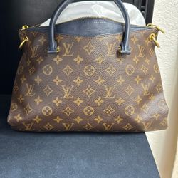 LOUIS VUITTON GM HANDBAG (NO STRAP) 