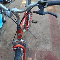 Bike 26inch 18speed Shifting And Preak Very Good  Fat Tires Evrything Is Good 