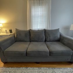 Jordan’s Three-Cushion Sofa