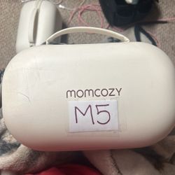 Wearable Handsfree Breast Pump - MomCozy M5