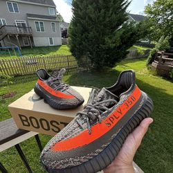 Yeezy Boost 350 V2 Carbon Beluga for Sale in Clifton, VA - OfferUp