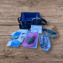 Minolta Maxxum 7000 35mm SLR Film Camera Bundle – Flash, Strap, Manuals, Case & More 