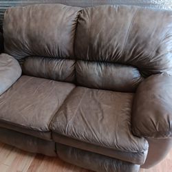 Leather Love Seat 