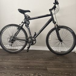 🚵‍♂️ Trek 3700 Alpha Mountain Bike – Trail/Pleasure Ready to Ride 🚵‍♂️