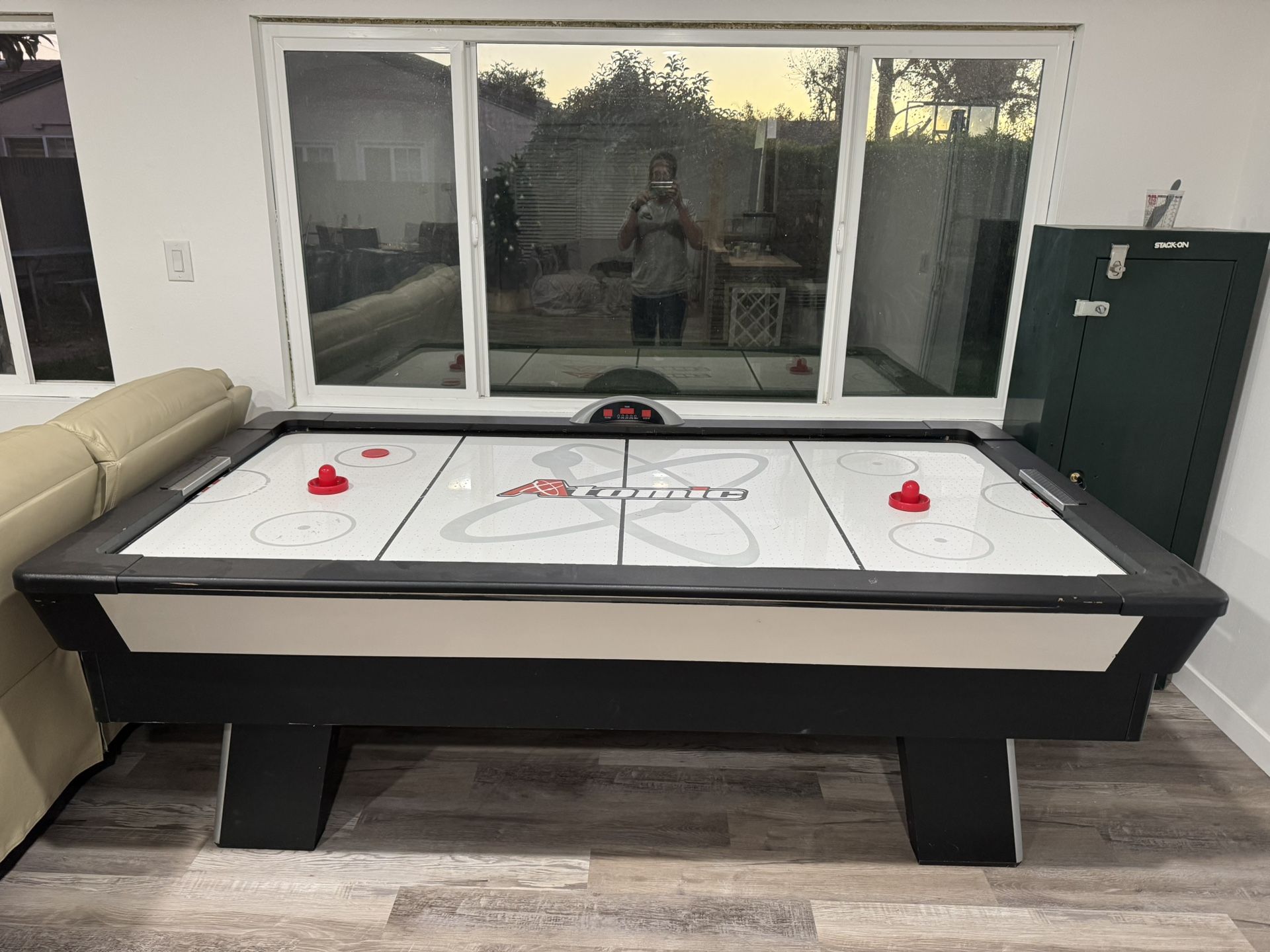 Air Hockey Table