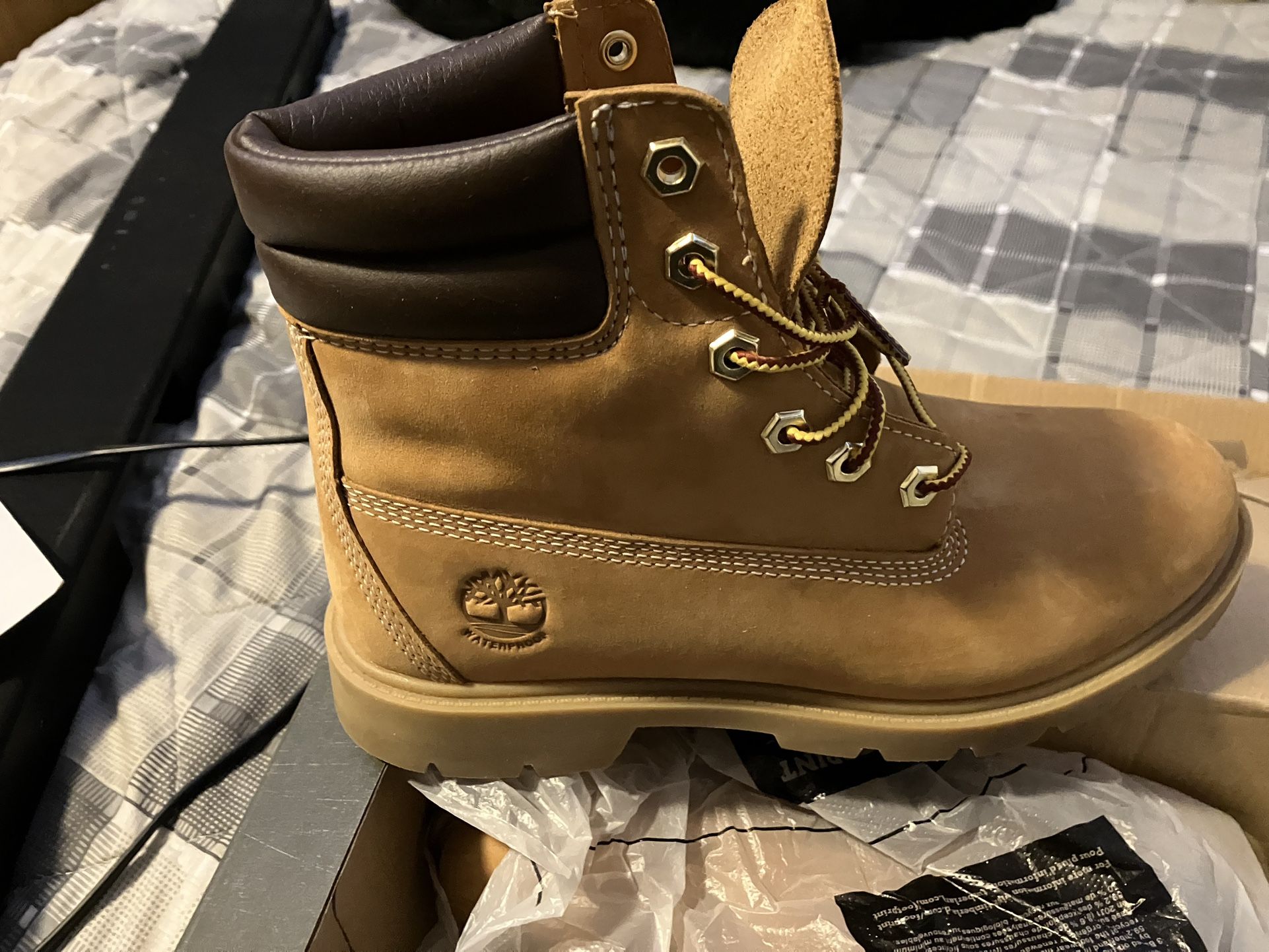 New Timberlands 8w